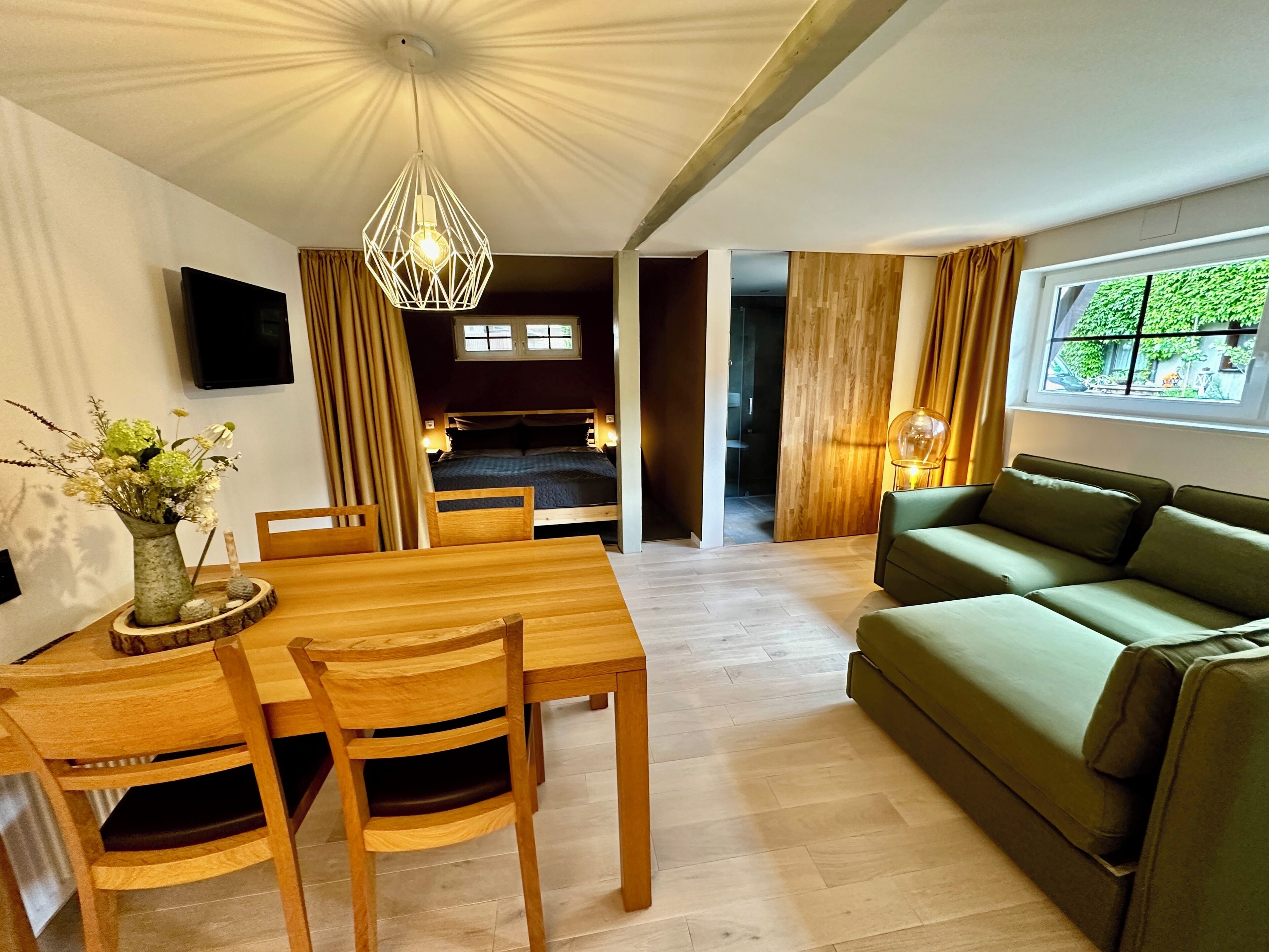 Studio Elfenblume | Premium bedding, minibar, individually decorated, individually furnished