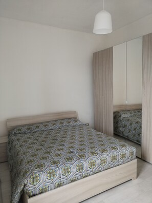 2 chambres, accès au Wi-Fi (inclus), literie fournie