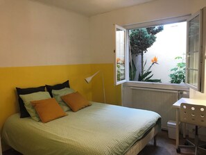 3 bedrooms, iron/ironing board, WiFi, bed sheets - Maison Avec Piscine à 10 Minutes du Centre de Bordeaux (Bègles)