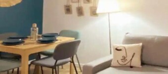 Hareng Hyper Centre à 100 m Plage, Port et mer