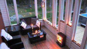 Televisión, chimenea