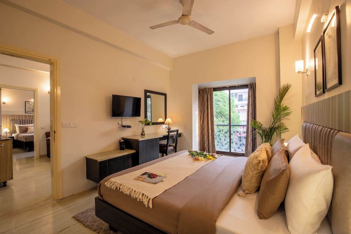 City Apartment, 2 Bedrooms, City View | 1 bedroom, hypo-allergenic bedding, desk, blackout curtains