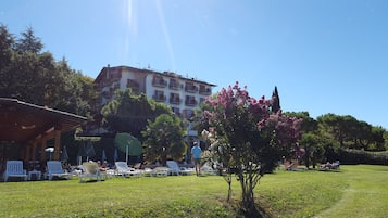 Esterni