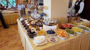 Desayuno bufé gratuito y diario