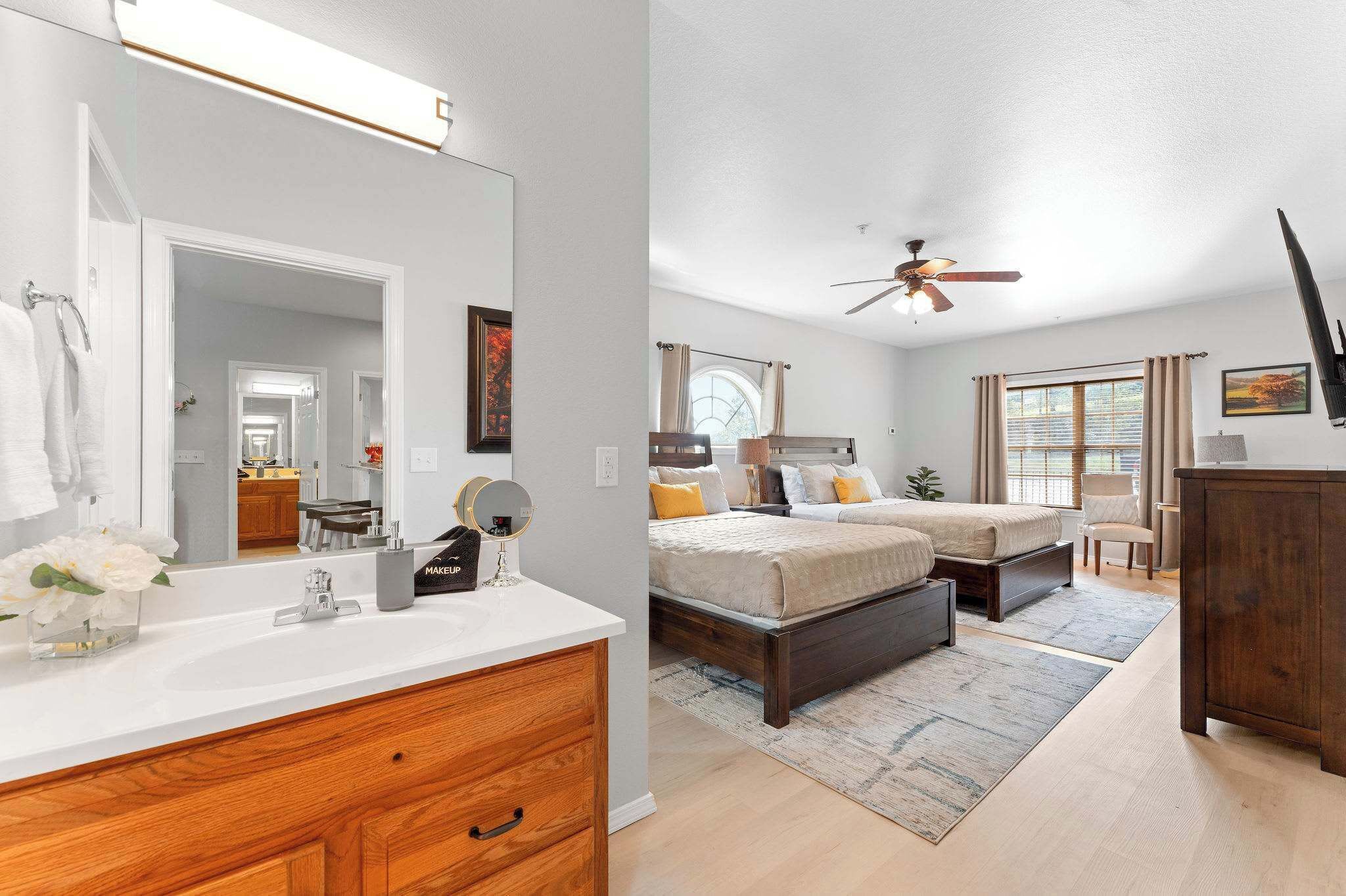 3 bedrooms, iron/ironing board, WiFi, bed sheets