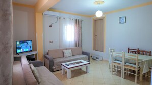 Family Apartment, Non Smoking | Living room - Villa Guximi (Ksamil)