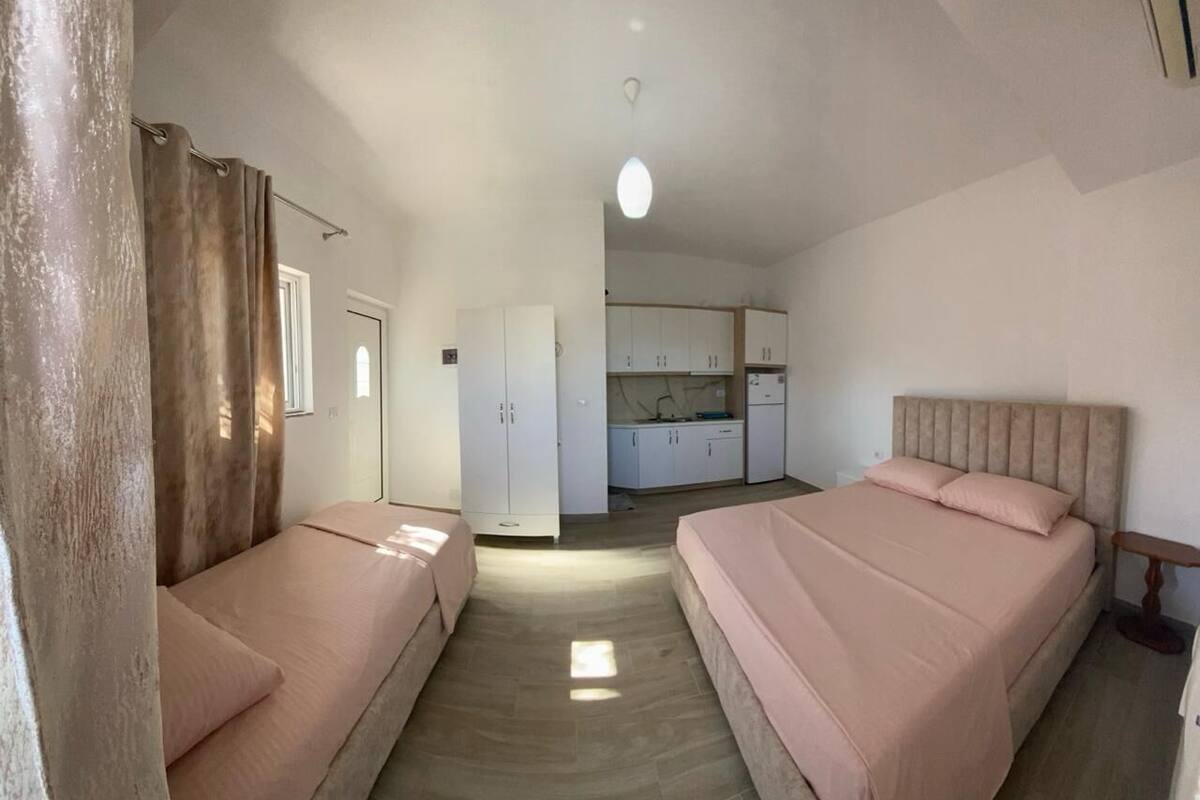 Standard Triple Room | 2 bedrooms, free WiFi