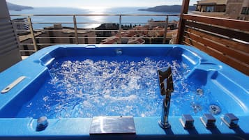 Luxury Penthouse | Terrace/patio