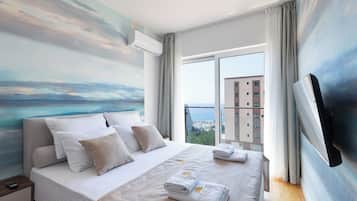 Superior Apartment | Soundproofing, iron/ironing board, bed sheets