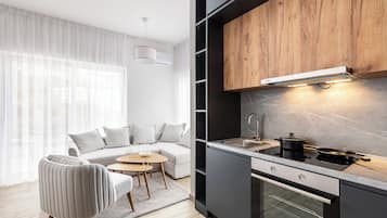 Comfort Apartment | Living area | Smart TV