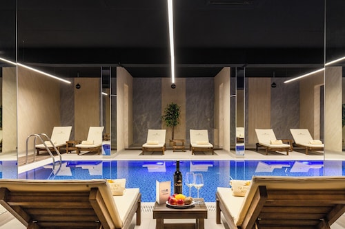 Sunny Side Resort & Spa