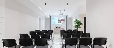 Toplantı salonu/imkânları