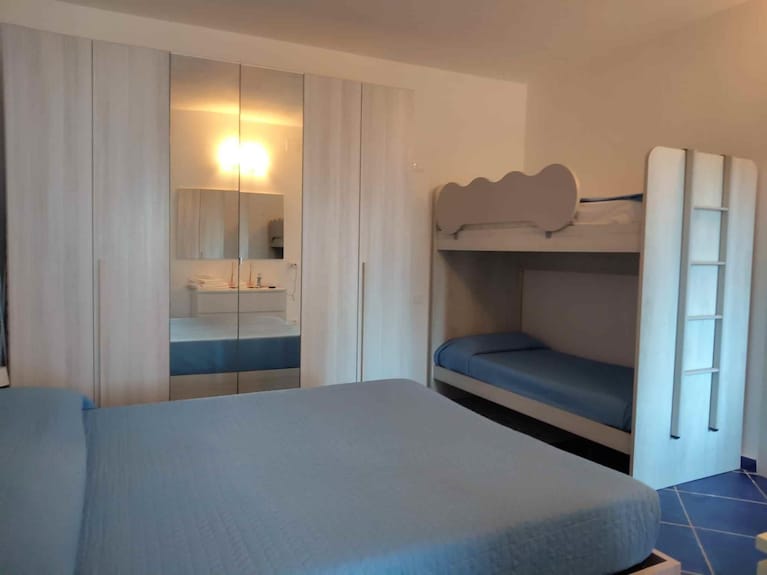 Casa Osvaldo - One Bedroom Apartment, Sleeps 4 - 엘바 섬