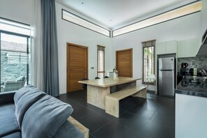 Interior - Coco Kamala by Villacarte (Tambon Kamala)