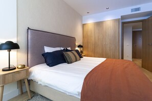 1 habitación, tabla de planchar con plancha y wifi gratis 