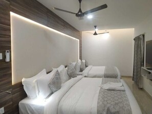 Family Suite - HOTEL ADHIKRISHNA ARCADE (Erode)