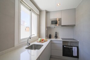 Fridge, microwave, oven, dishwasher