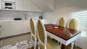 Comfort Apart Daire | Özel mutfak | Buzdolabı, fırın, set üstü ocak, bulaşık makinesi 