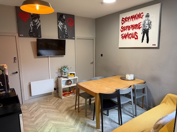 Sheffield Spacious 4 Bedroom House-all En-suites - Sheffield