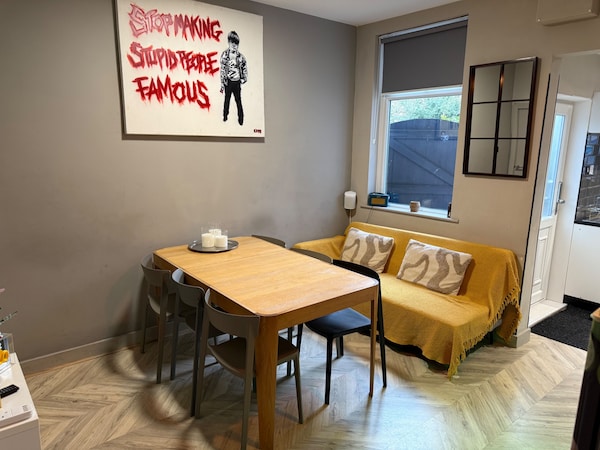 Snooker Stay Near Crucible - 4 En-suite Beds- - Sheffield