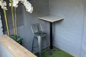 Property grounds - Sheffield Spacious 4 Bedroom House-all En-suites (Sheffield)