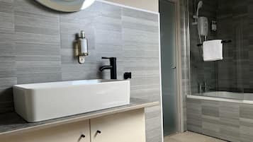 House | Bathroom