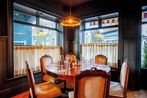 Se sirven almuerzos y cenas