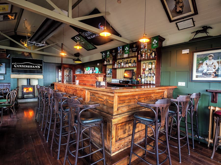 Lunch and dinner served