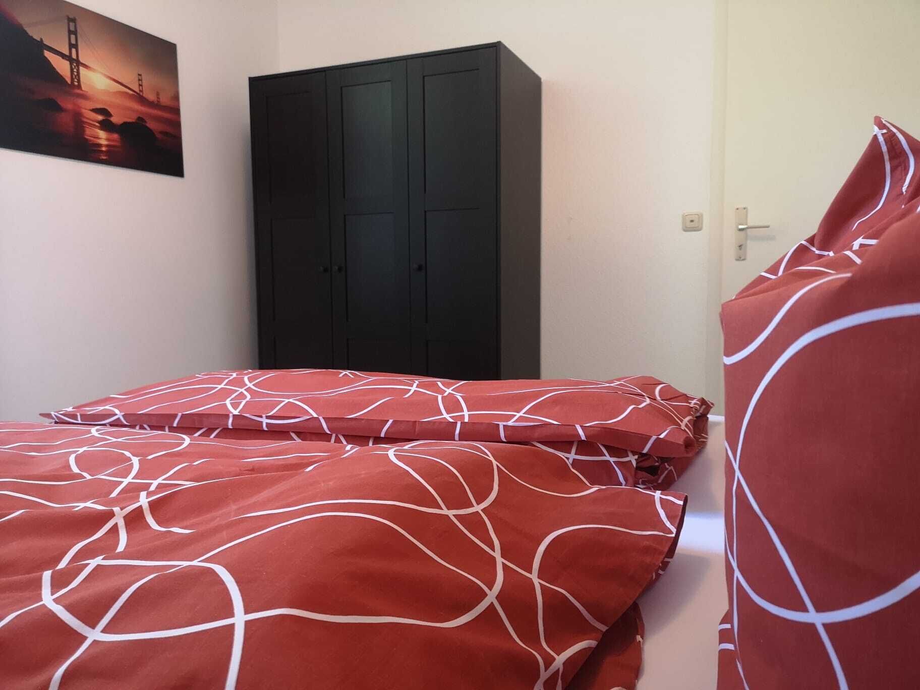 1 Schlafzimmer, Schreibtisch, Reisekinderbett, WLAN