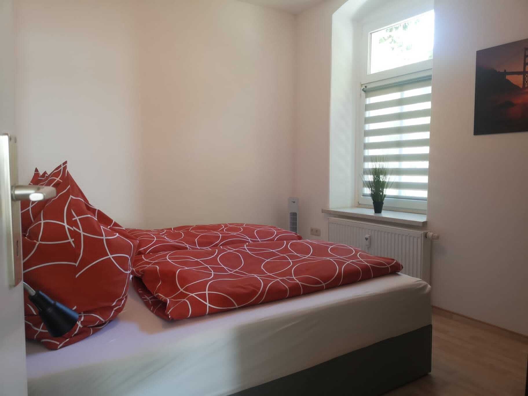 1 Schlafzimmer, Schreibtisch, Reisekinderbett, WLAN