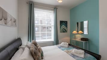 Appartement, 1 tweepersoonsbed met slaapbank, niet-roken | Individueel gemeubileerd, gratis wifi, beddengoed