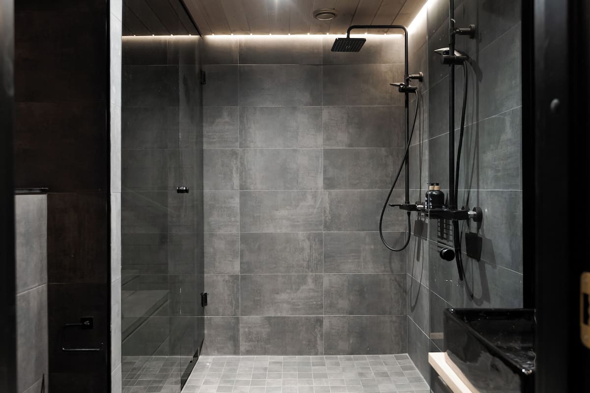 Chalet, niet-roken, keuken | Badkamer | Een douche, een haardroger, een bidet, vloerverwarming