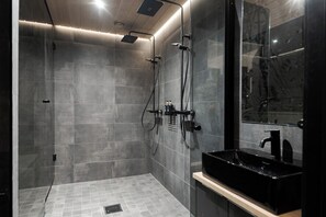 Chalet, Nichtraucher, Küche | Badezimmer | Dusche, Haartrockner, Bidet, Fußbodenheizung (Badezimmer)
