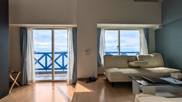 Deluxe Twin Room, Non Smoking, Ocean View | Beach/ocean view