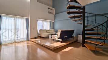 Deluxe Twin Room, Non Smoking, Ocean View | Peti besi dalam bilik, langsir/tirai gelap terus, Wi-fi percuma
