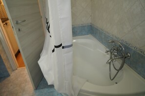 Hair dryer, bidet, towels, soap - Cleo Viola (Ancona)