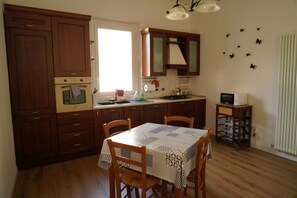 Dining - Cleo Viola (Ancona)