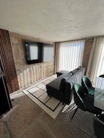 Casa Confort, vistas a la piscina | Zona de estar