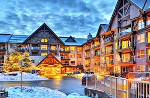Exterior - Aspens #105 Prime Ski-in Ski-out Location! Pool, Hot tubs, BBQ, sleeps 4 (Whistler)