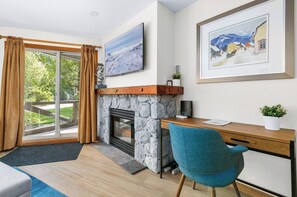 Interior - Aspens #105 Prime Ski-in Ski-out Location! Pool, Hot tubs, BBQ, sleeps 4 (Whistler)