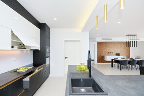 Apartment (3 Bedrooms) | Private kitchen