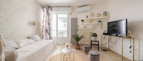 Fer et planche Ă repasser, Wi-Fi, draps fournis