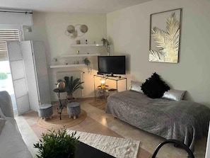 Iron/ironing board, WiFi, bed sheets - Cannes Croisette Studio 3 pers Cosy CLIM WIFI PKG (Cannes)