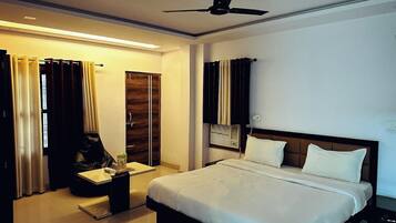 Superior Double Room | Free WiFi, bed sheets