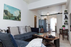 Leilighet | Oppholdsområde | TV