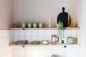 Interior - Headline: Stylish City Living with Garden (Cardiff)