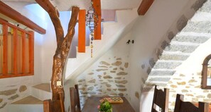 Villa | Dining