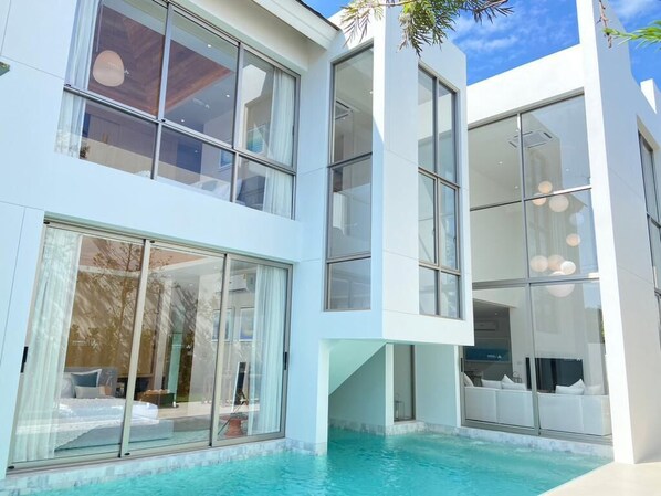 Outdoor pool - Modern Villa Luxpride by Apart Homes (Thalang District)