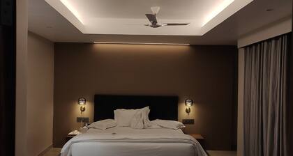 Sakthi Holiday's Inn