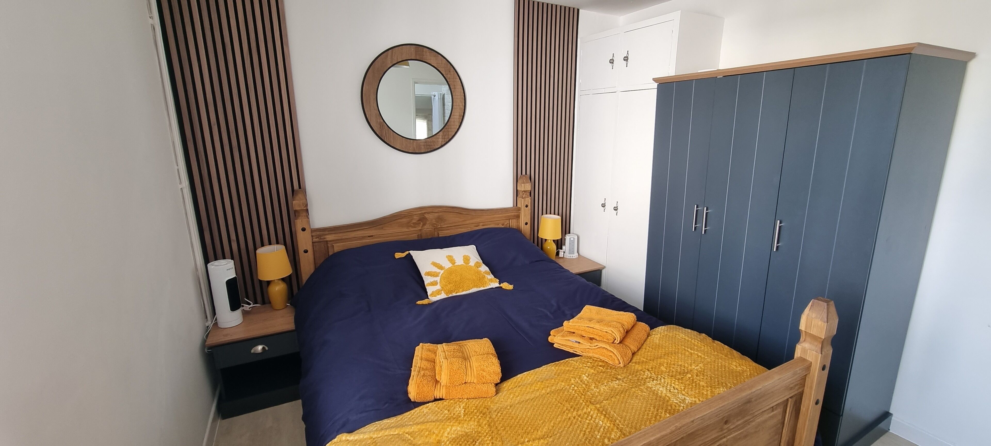 Apartment | 2 bedrooms, iron/ironing board, free WiFi, bed sheets